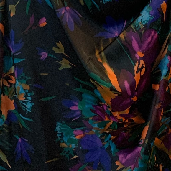 Sexy summer dress! - Picture 3 of 3